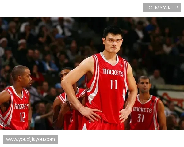 姚明在火箭对阵老鹰的比赛中狂砍41分展现传奇风采